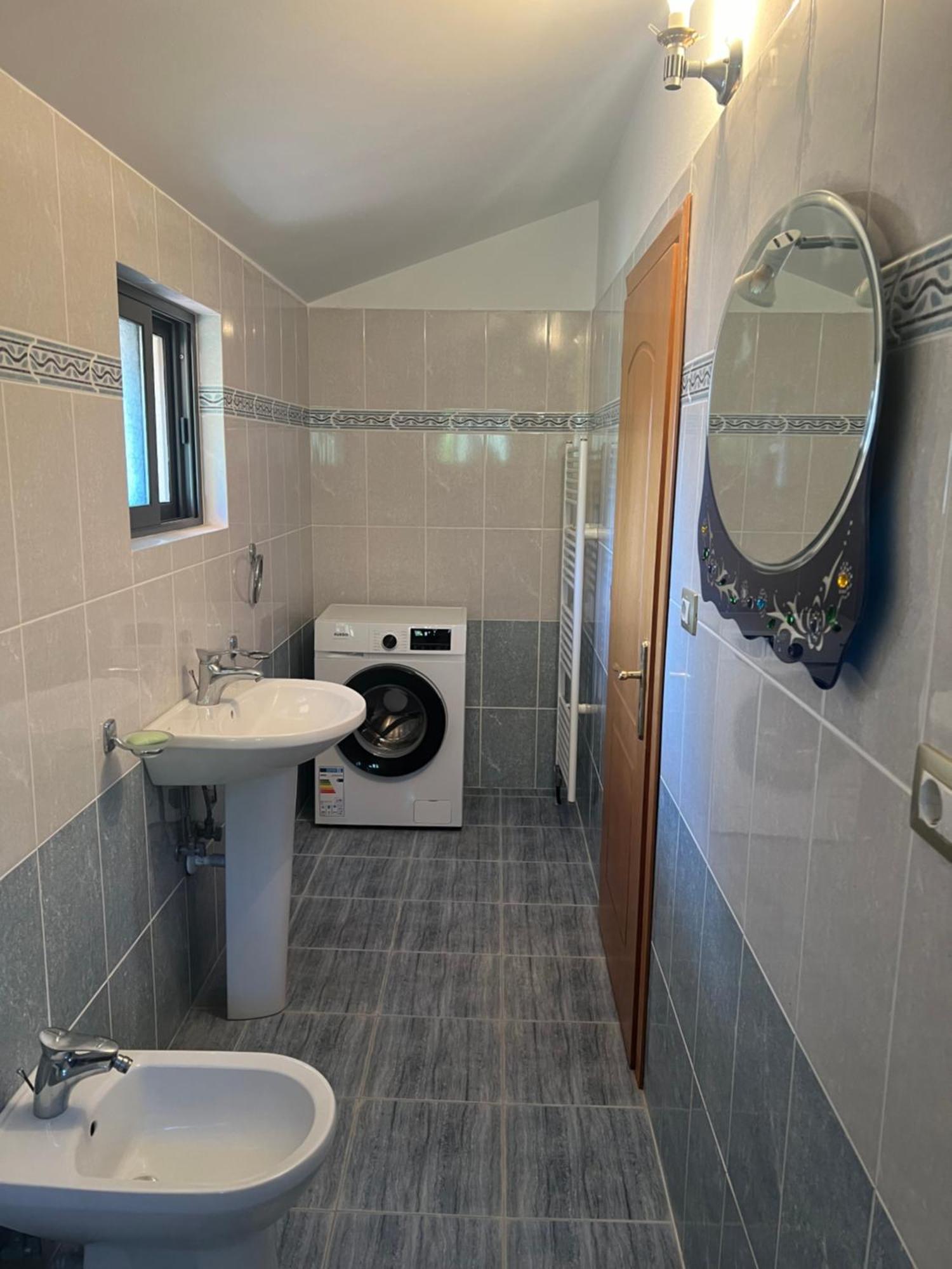 Flower Terrace Apartment Gjirokaster Ngoại thất bức ảnh