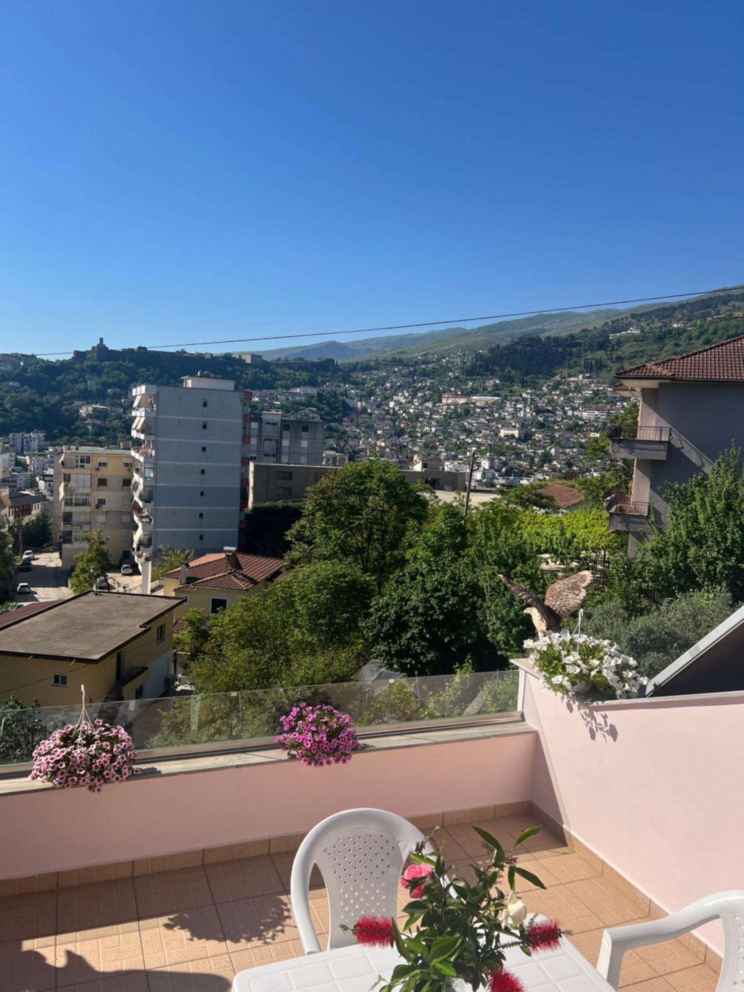 Flower Terrace Apartment Gjirokaster Ngoại thất bức ảnh