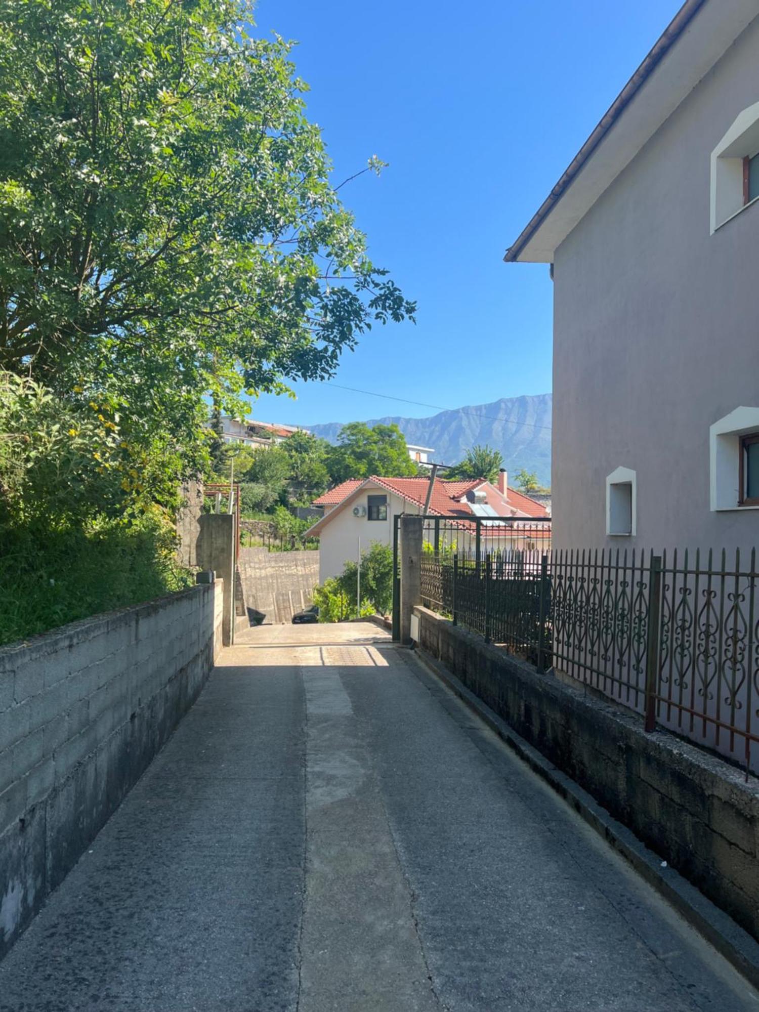 Flower Terrace Apartment Gjirokaster Ngoại thất bức ảnh