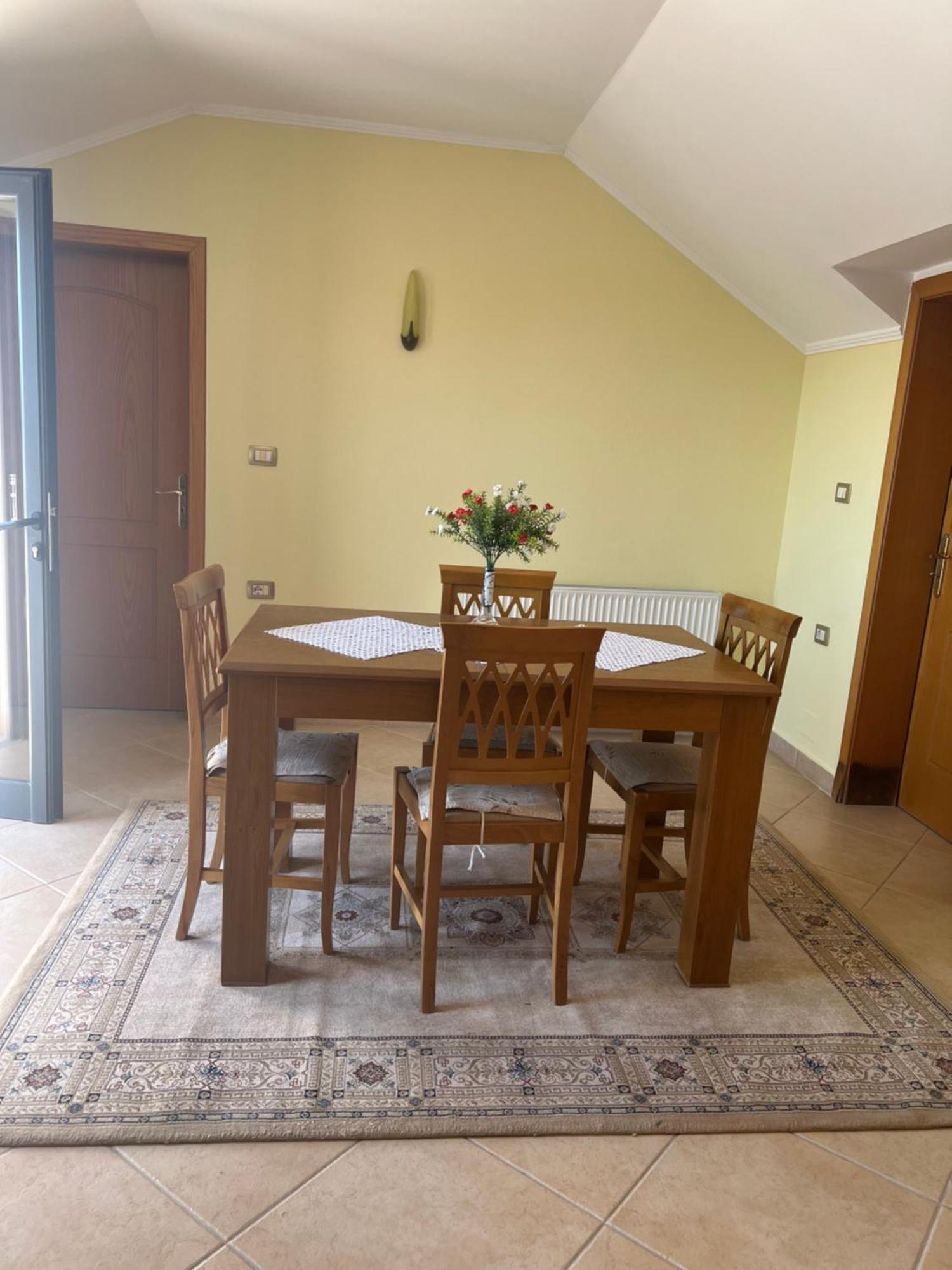 Flower Terrace Apartment Gjirokaster Ngoại thất bức ảnh